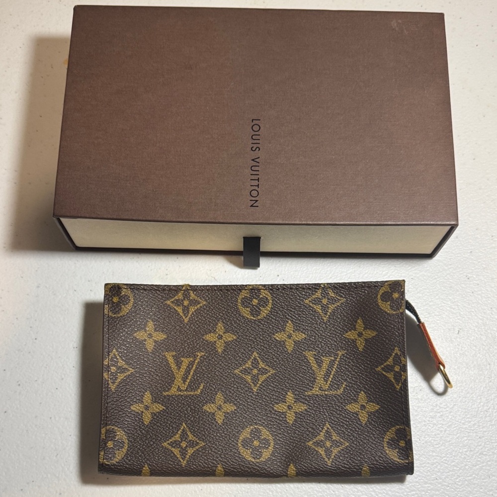 Louis Vuitton Bucket PM Accessory Pouch